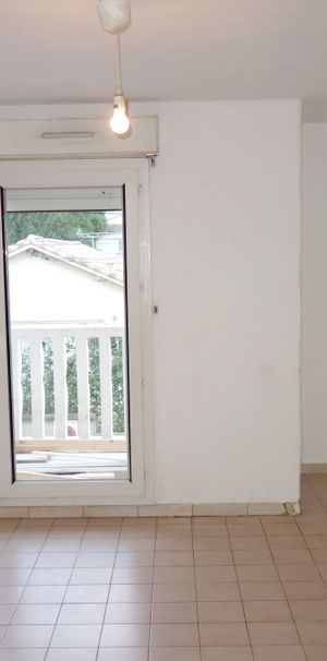 Location Appartement 1 pièce 24m² NIMES 30900 - Photo 1