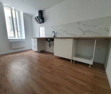 Location Appartement 3 pièces 48m² AUBAGNE 13400 - Photo 1