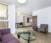 3 bedroom flat to rent - Photo 5