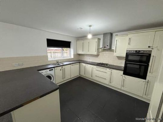 3 bedroom property to rent in Newton Le Willows - Photo 1