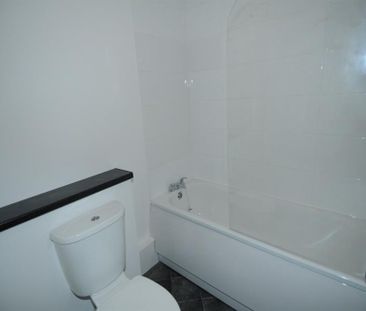 1 Bedroom Apartment To Let - Photo 2