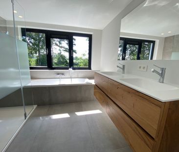 Net gerenoveerde woning met 4 slaapkamers - Photo 5