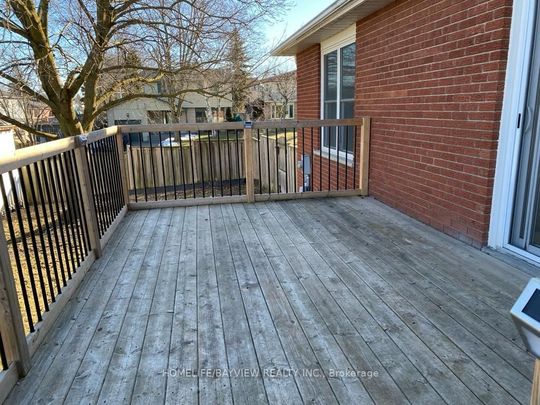 For Lease - 70 Beswick Drive, Newmarket, Ontario - Photo 1
