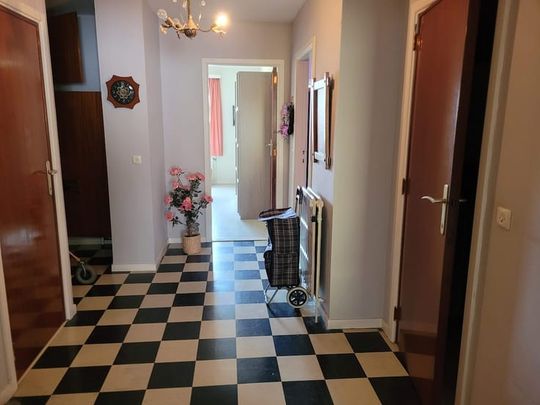 Appartement te huur - Foto 1