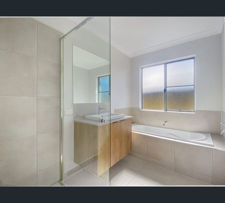 67 Salonika Cct, Bushland Beach, Qld 4818 - Photo 3
