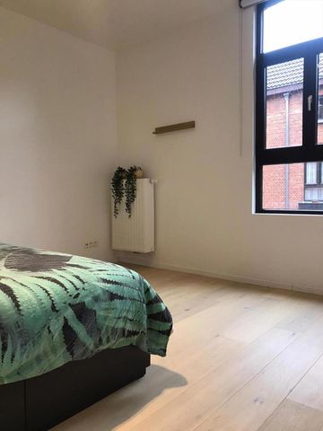 Gerenoveerde en gemeubelde woning op woonerf nabij Vrijdagsmarkt! JAARCONTRACT - Foto 4