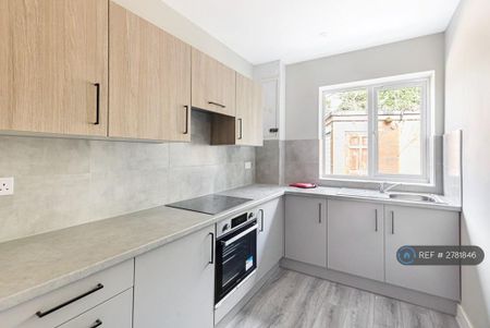 Studio to rent - Photo 4