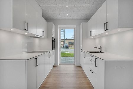 Bo i hjertet af Holstebro, tæt på indkøb og kultur. - Photo 2