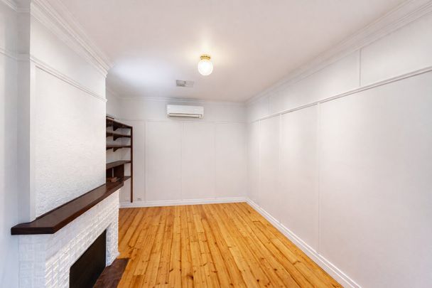 166 Rossmoyne Street, Thornbury VIC 3071 - Photo 1