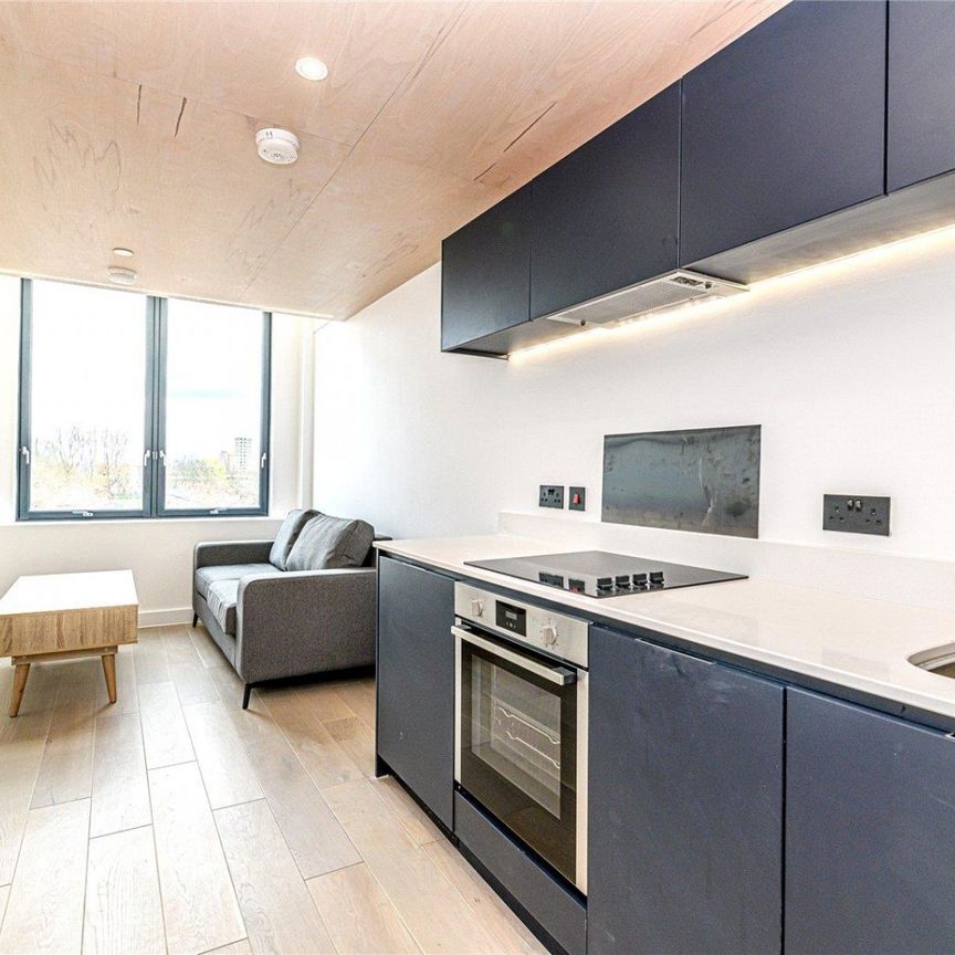 1 bedroom Flat To Let Total Size: 410 SQ FT - Photo 1