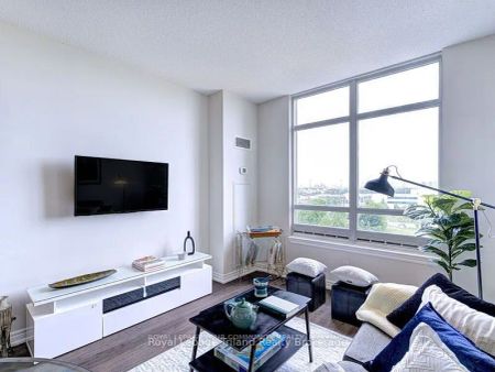 9245 Jane Street #814 - Photo 3