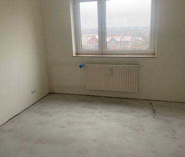 Dachgeschosswohnung mit Essbereich und zwei Loggien // DG rechts - Photo 4