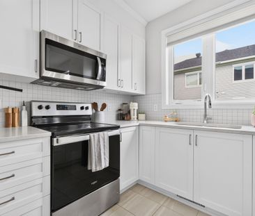 For Lease - 33 Focality Crescent, Barrhaven, Ontario - Photo 2