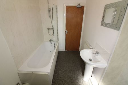 Fylde Road, PRESTON, Lancashire PR2 2NH - Photo 3