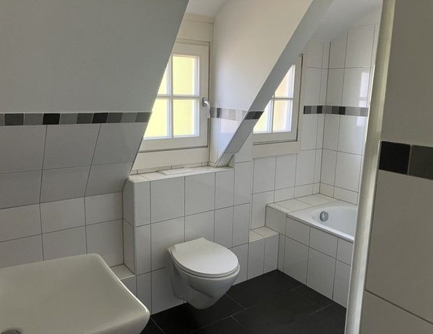 Individuelle 3-Zimmer-Dachgeschosswohnung in guter Wohnlage - Foto 1