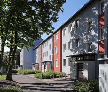 Charmante 2-Zimmer-Wohnung mit einer Loggia // 2.OG rechts - Photo 1