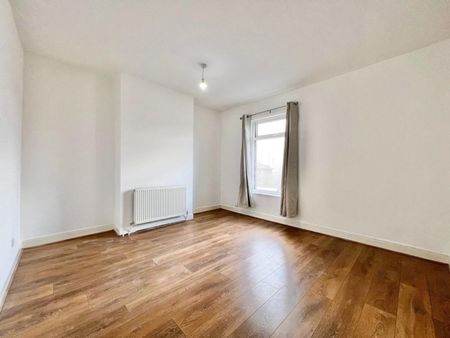 3 bedroom House To Let - Photo 3