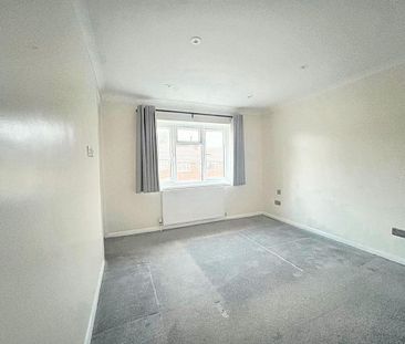 4 bedroom terraced house to rent - Photo 5