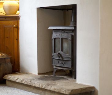 2 bedroom semi-detached house to rent - Photo 3