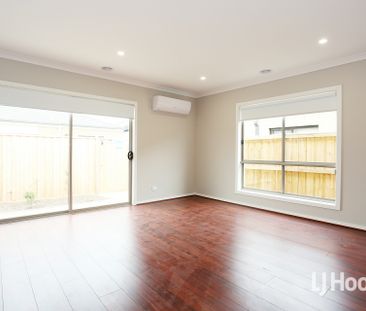 18 Chromite Circuit, Weir Views VIC, Belconnen - Photo 5