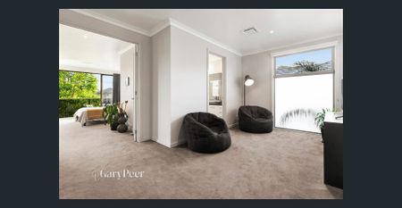 Contemporary Luxury with Generous Proportions ! - Photo 5