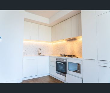 0807/850 Whitehorse Rd, Box Hill, Vic 3128 - Photo 2