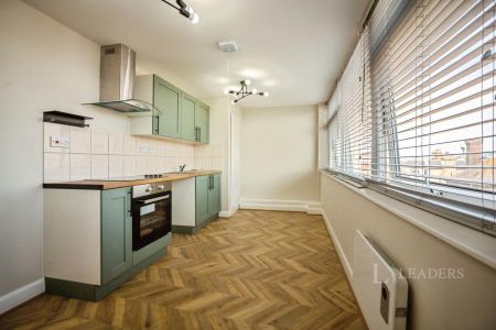 2 bedroom apartment to rent Roman Square, Sittingbourne, Kent, ME10 - Photo 4