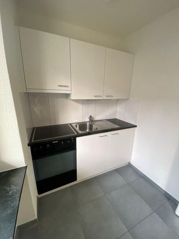 Appartement lumineux de 1,5 pièce dans un emplacement privilégié - Photo 2