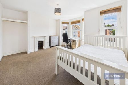 4 bedroom House To Let - Photo 2