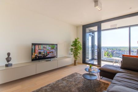 City-Residence: High-End-Wohnung (15.Stock) in spektakulärem Wohnturm - Photo 5