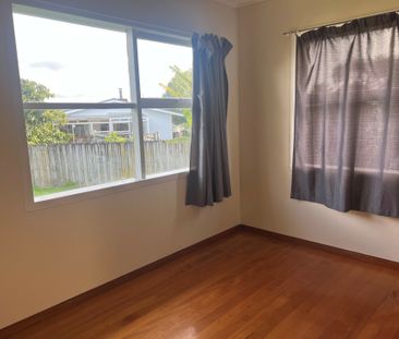 3 bedroom Handy to Southmall - Photo 3