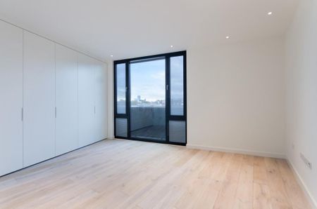 2 bedroom penthouse to rent - Photo 2