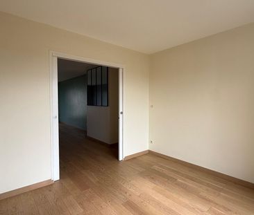 Location Appartement 4 pièces 81m² - Photo 3