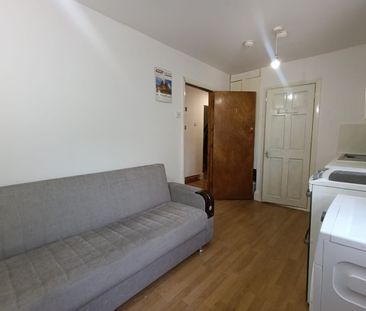 Studio Flat, Hoe St, E17 - Photo 1
