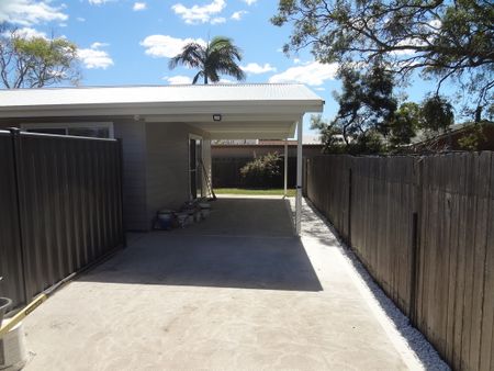 MODERN LIVING - Photo 5