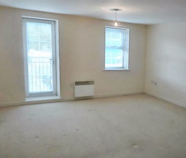 2 bedroom Flat To Let - Photo 3