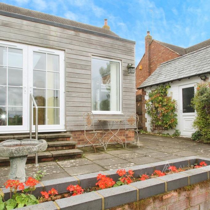 3 bedroom detached house to rent - Photo 1