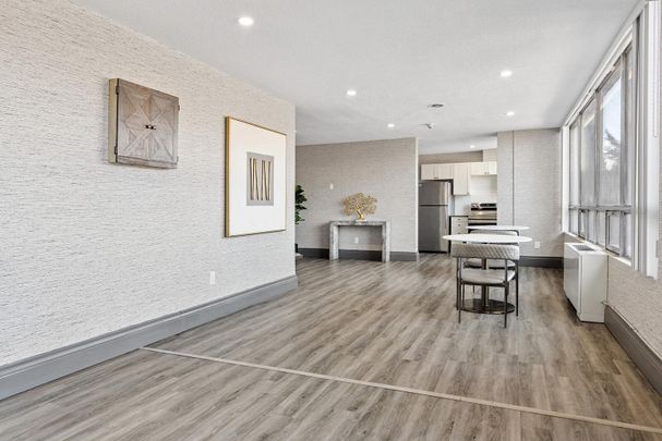 Island Park Towers - Photo 1