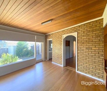 Cozy Three-Bedroom Home with Modern Amenities and Convenient Location - Photo 3