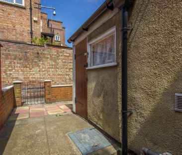 2 bedroom terraced house to rent - Photo 5