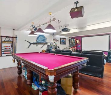 “Entertainer's Delight” - Photo 4