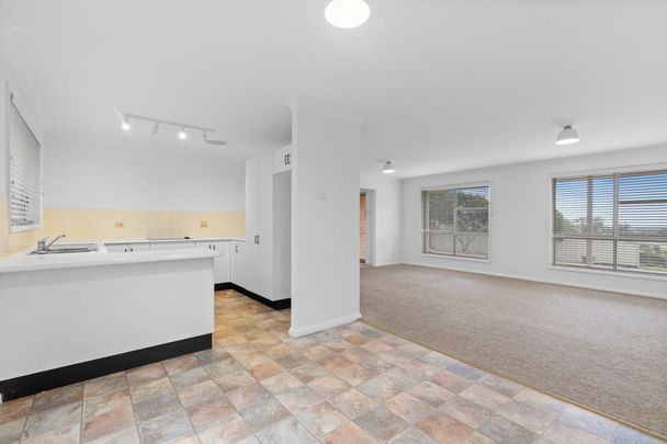 Private & Convenient 2 Bedroom Unit - Photo 1