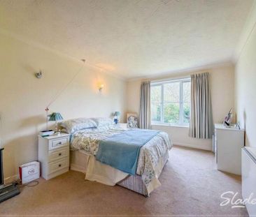 2 bedroom retirement property to rent - Photo 5