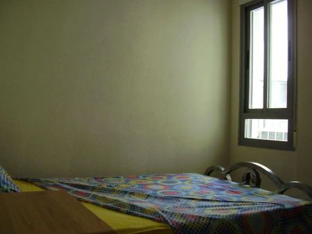 Valencia - Photo 2