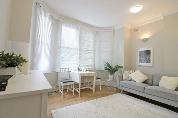 1 bedroom flat to rent - Photo 1