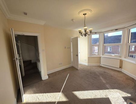 4 bedroom terraced house to rent - Photo 3