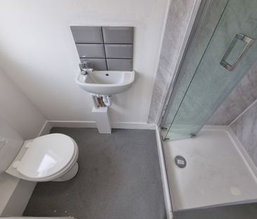 2 Bed Student Accommodation - Photo 3