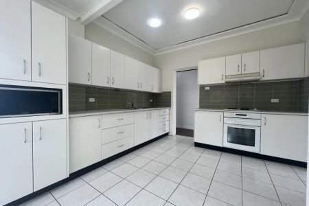 22 Fairway Avenue, Kogarah. - Photo 4