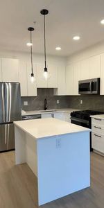 Beautiful 2 Bedroom, 2 Bathroom Apartment for Rent at King + Crescent - Photo 3