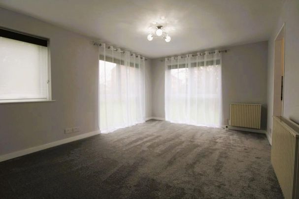 2 bedroom ground floor flat to rent - Photo 1